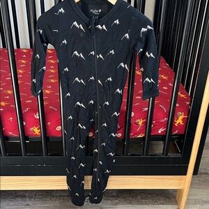 Kyte BABY Black and White Mountain Print Footie